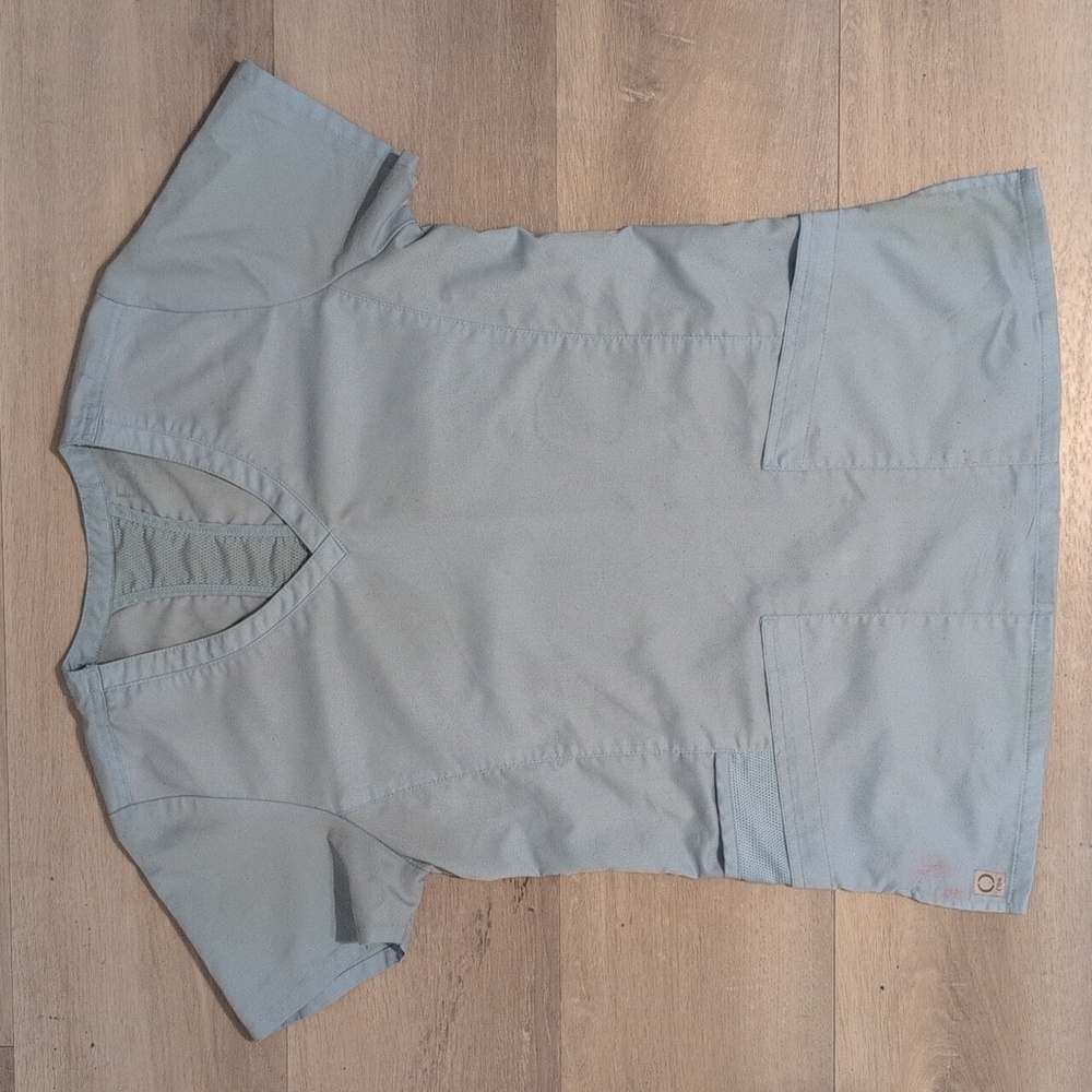Maevn EON Light Blue Scrub Top - XS